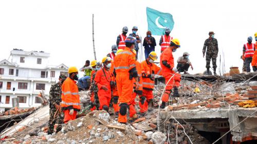 Pak Army rescue teams at work in Nepal, field hospital established in Bhaktapur