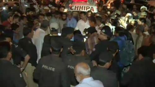 Lyari residents end protest after Rangers assurance of crackdown