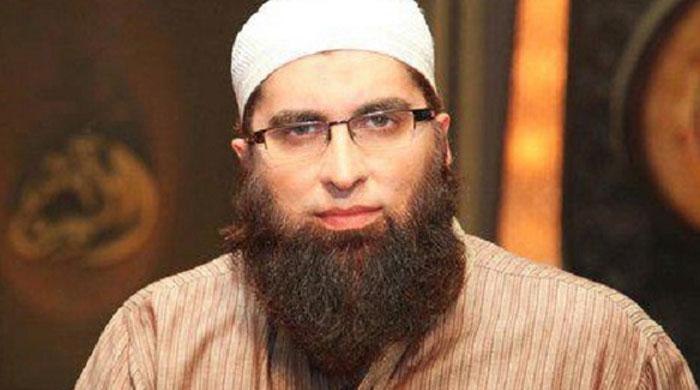 FIR registered against unknown men for assaulting Junaid Jamshed