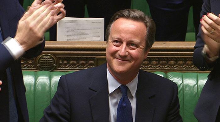 Cameron bows out, urges close post-Brexit ties to EU