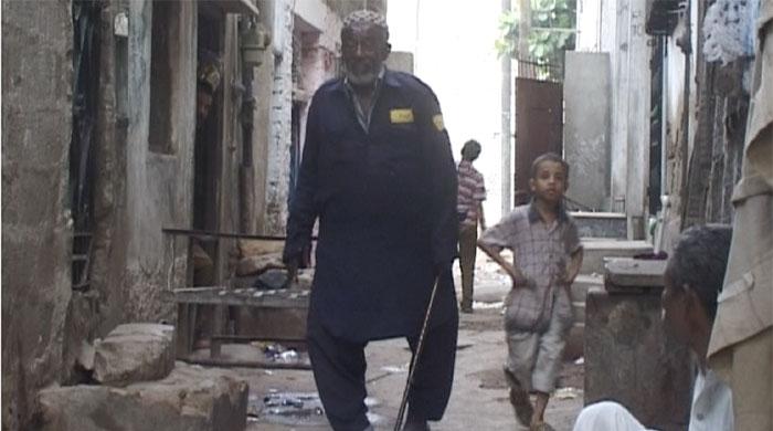 Forgotten football hero struggles to make ends meet