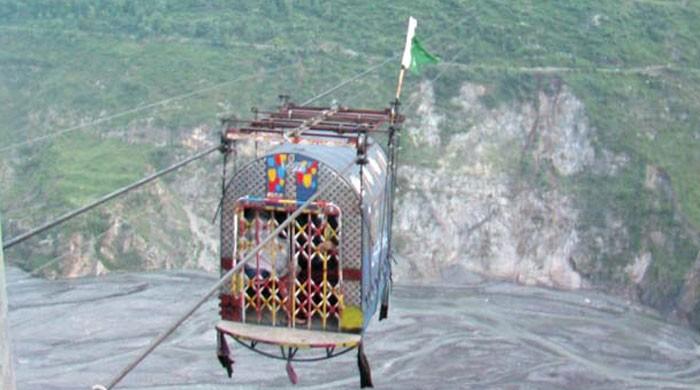 Residents of Hazara division forced to use unsafe chairlifts