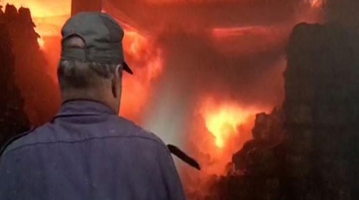 After 14 hours, firefighters extinguish Karachi godown blaze