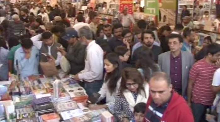 8th Karachi literature festival: Day 2 Wrapped up with Urdu Mushaira