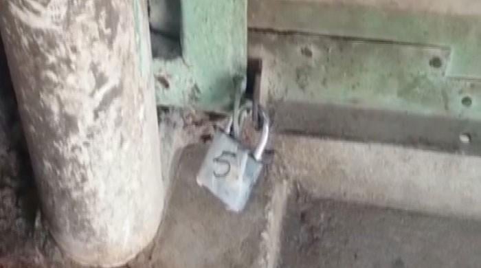 Excise dept 'wrongly' seals milk shop, leaving workers stranded