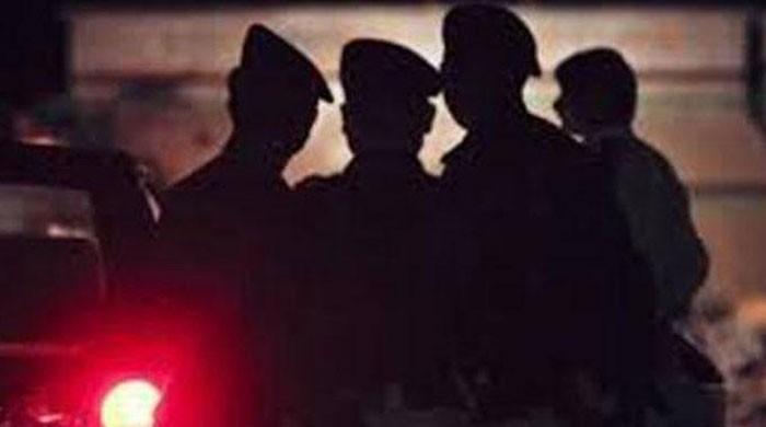 Tortured body recovered from suitcase in Karachi's Jheel Park