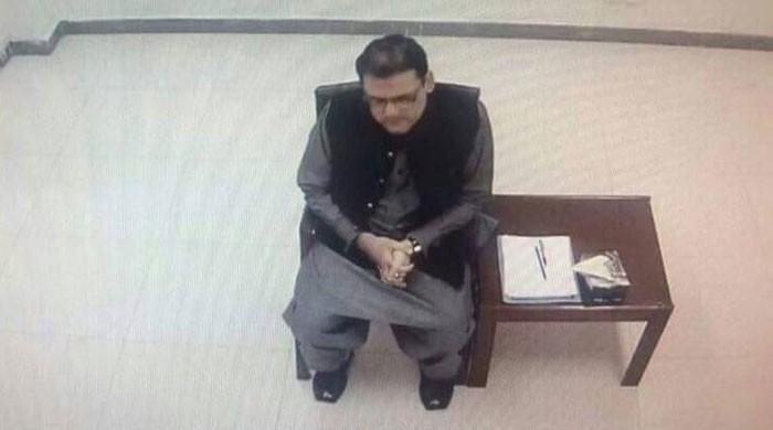 Nothing unusual about Hussain Nawaz’s leaked picture