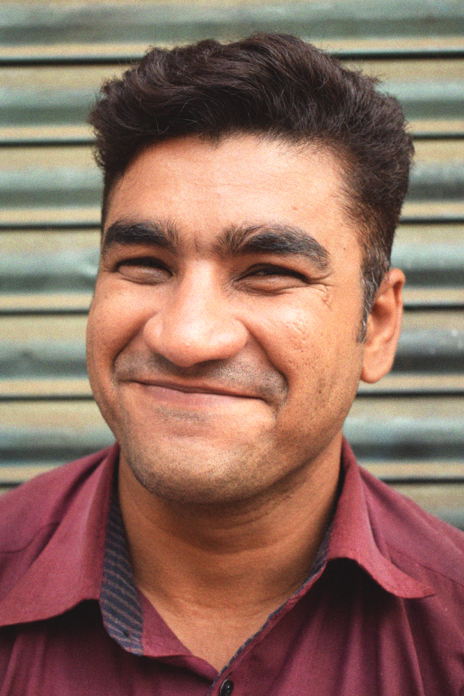 Muhammad Jawad Ahmed Jan's primary mentor and art teacher Hasan Asif. Karachi, Pakistan. June 18, 2017. Image by author.