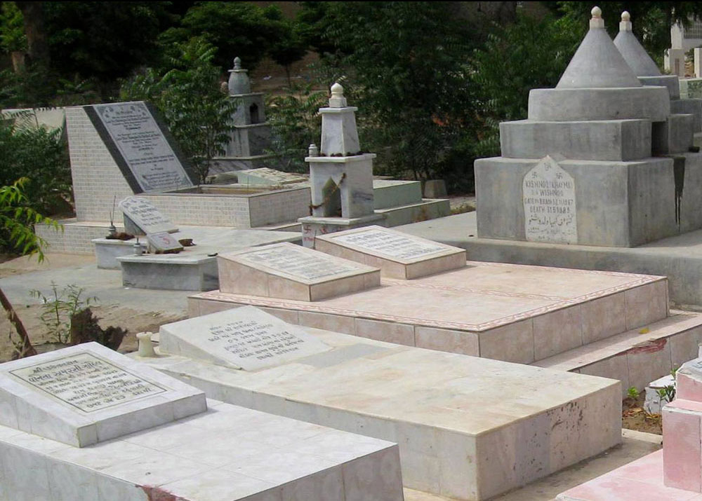 A glimpse of the Hindu graveyard
