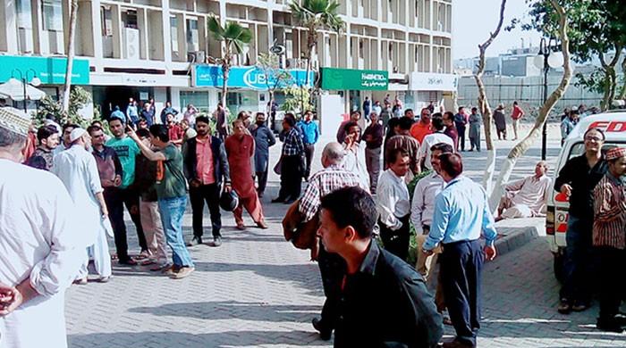 Upper floor of Pakistan Stock Exchange catches fire