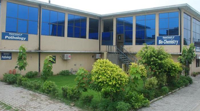 SC orders to close down Gujrat's Hashmat medical college 