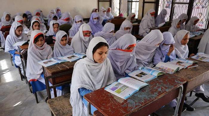 Soaring textbook prices forcing families to sacrifice necessities 