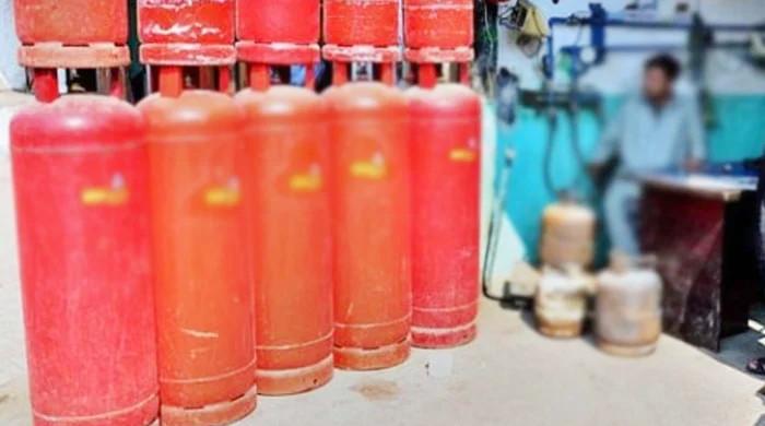 Price for domestic LPG cylinders goes up by Rs5