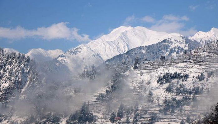 A general view of snow-covered mountains after a heavy snowfall in Neelum Valley near the Line of Control (LoC), Pakistan, January 14, 2020. &mdash; Reuters/File