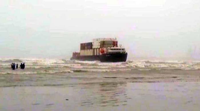 Cargo ship stuck at Karachi's Seaview for second day