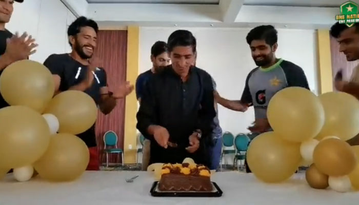 Screengrab shows Pakistan players celebrating Shahnawaz Dahanis birthday.