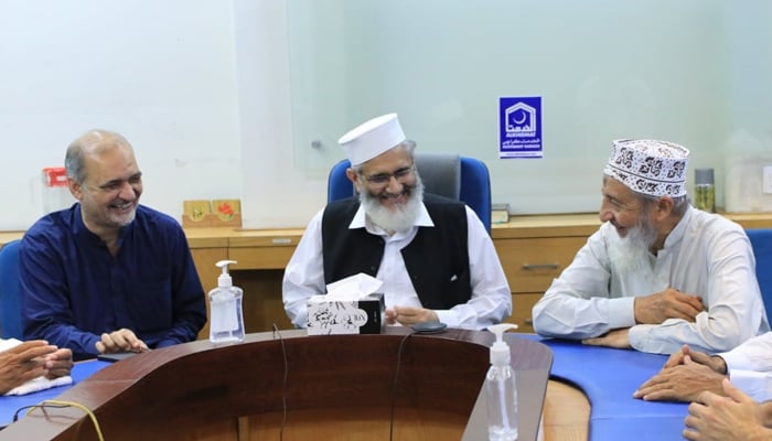A file photo of JI chief Siraj ul Haq (centre), JI Karachi chief Hafiz Naeem-ur-Rehman (right), and JI Sindh chief Muhammad Hussain Mehanti.
