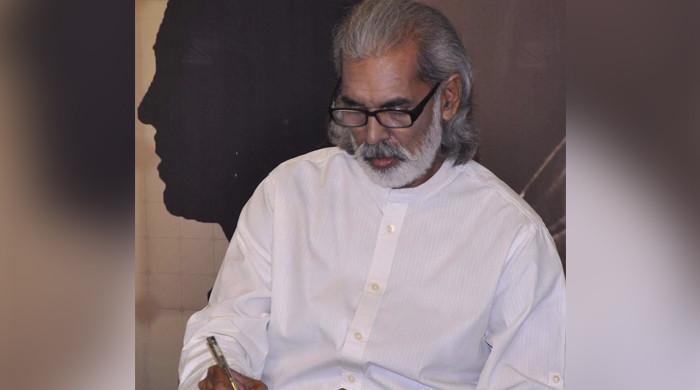 Journalist Waris Raza returns home after hours in custody
