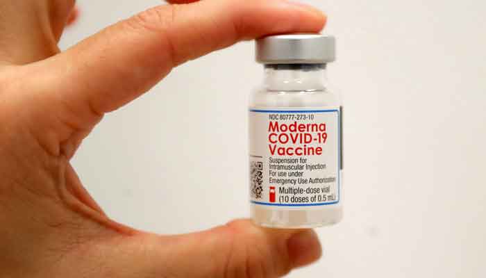 A healthcare worker holds a vial of the Moderna COVID-19 vaccine at a pop-up vaccination site operated by SOMOS Community Care during the coronavirus disease (COVID-19) pandemic in Manhattan in New York City, New York, US, January 29, 2021. &mdash; Reuters/Mike Segar