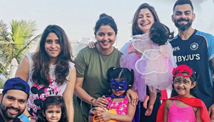 (From right) Indian skipper and Anushka Sharma with the families of other Indian cricketers. — Instagram