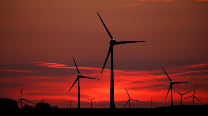 Using wind and solar power to solve the energy crisis