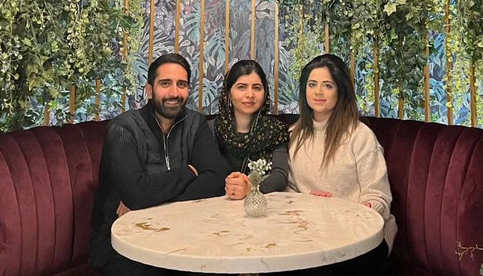 Malala and&nbsp;Asser pose along with&nbsp;UK-based Pakistani chef Zahra Khan. &mdash; Photo provided by aiuthor