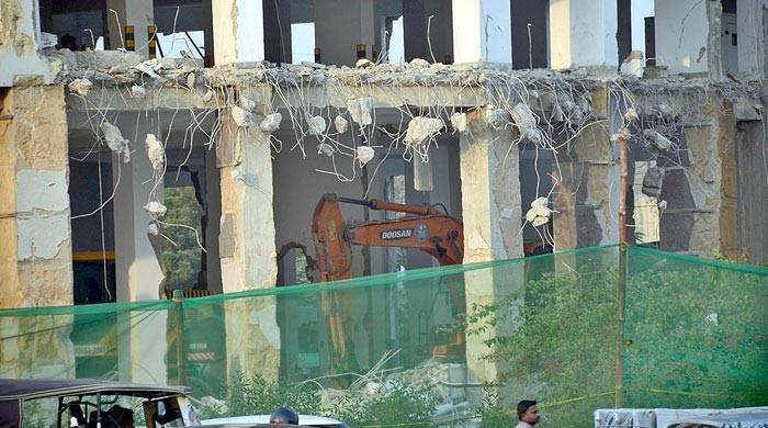 Sindh govt eyes regularising illegal settlements through ordinance