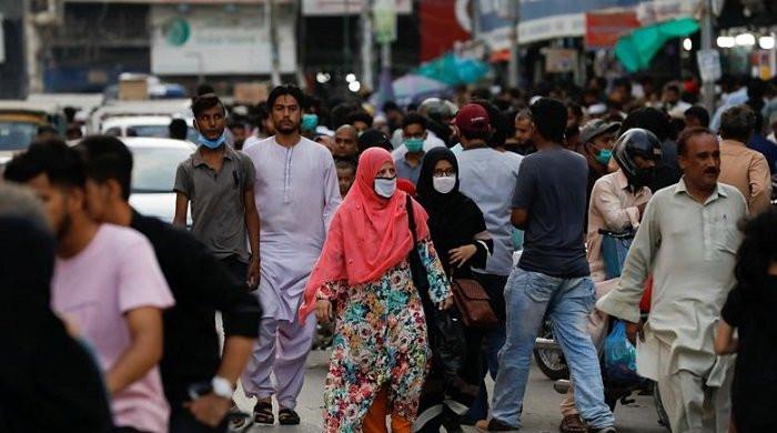 COVID-19 tightens grip over Karachi as positivity rate crosses 40% again