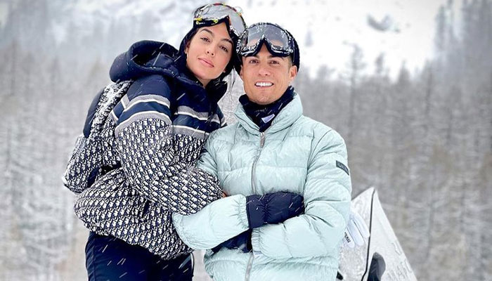 Georgina Rodríguez’s PDA-filled photo with Cristiano Ronaldo wins hearts