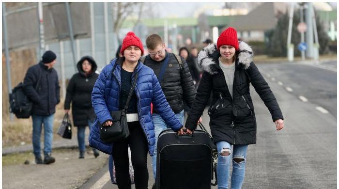 Arrival of Russian troops near Kyiv increases outflow of Ukranians