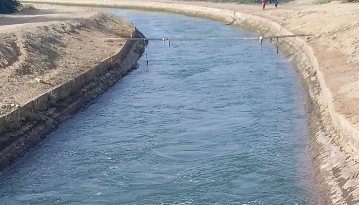 A picture of Hub Dam canal flowing at the normal level. Photo by reporter