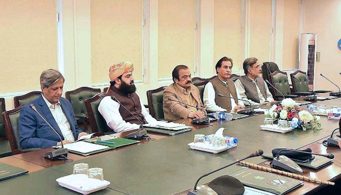 Interior Minister Rana Sanaullah chairs a meeting of a cabinet sub committee. (From left) Minister for Law Senator Azam Nazeer Tarar, Minister for Communications Maulana Asad, Interior Minister Rana Sanaullah,&nbsp;Minister for Economic Affairs Sardar Ayaz Sadiq and&nbsp;Adviser to the Prime Minister on Kashmir Affairs Qamar Zaman. Photo &mdash; APP