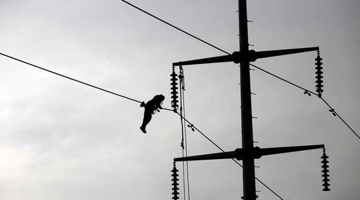 Power supply to commercial feeders to be cut in evening hours: sources