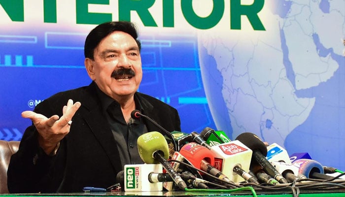 Awami Muslim League chief and former interior minister Sheikh Rasheed addressing a press conference. &mdash; PID/File