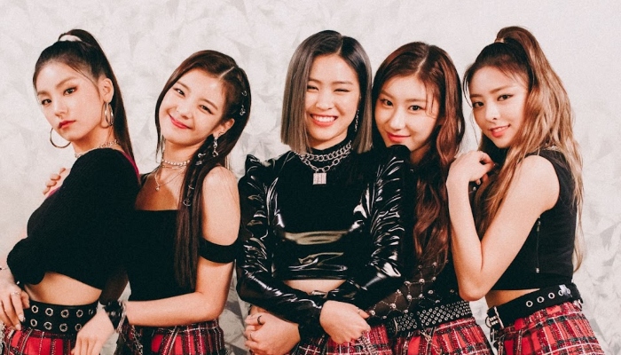 ITZYs mini-album Checkmate clinches 8th spot on Billboard 200s top 10