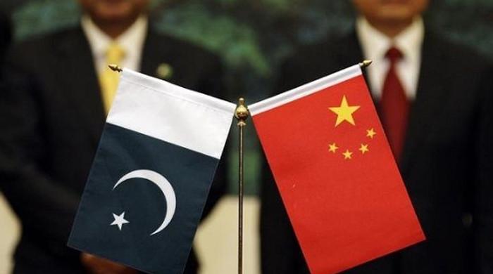 China rolls over $2bn debt as forex reserves plunge