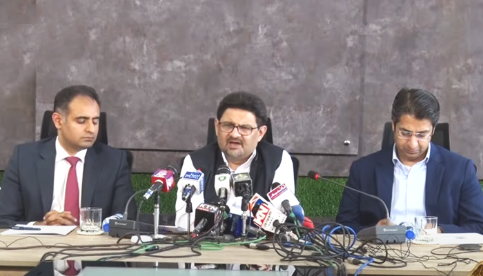 Finance Minister Miftah Ismail addresses a press conference in Islamabad, on August 26, 2022. &mdash; YouTube/PTVNewsLive