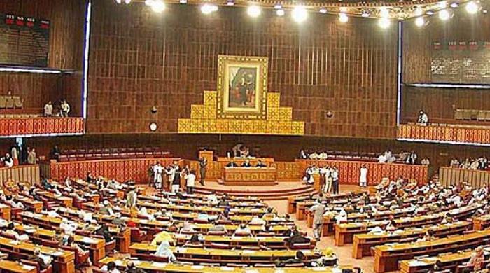 Decision-making in Pakistan: Who should be in charge?