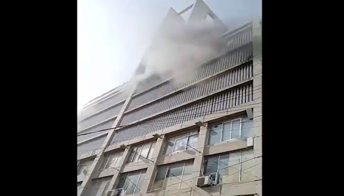 Fire breaks out in renowned IT business centre in Karachi