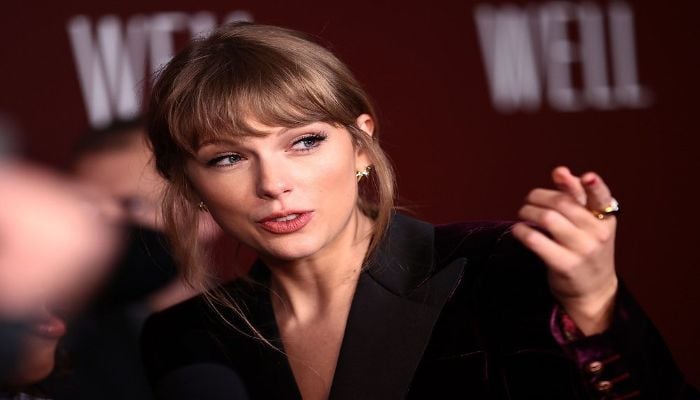 Unprecedented demand for Taylor Swift tour crashes Ticketmaster website