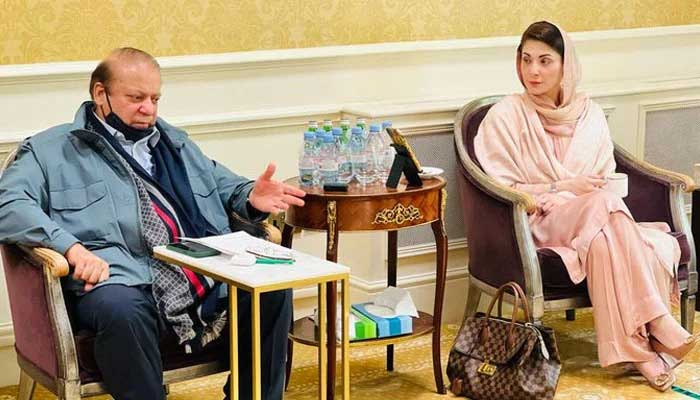 PML-N supremo Nawaz Sharif along with his daughter, Maryam Nawaz. — Twitter/SaniaaAshiq/File