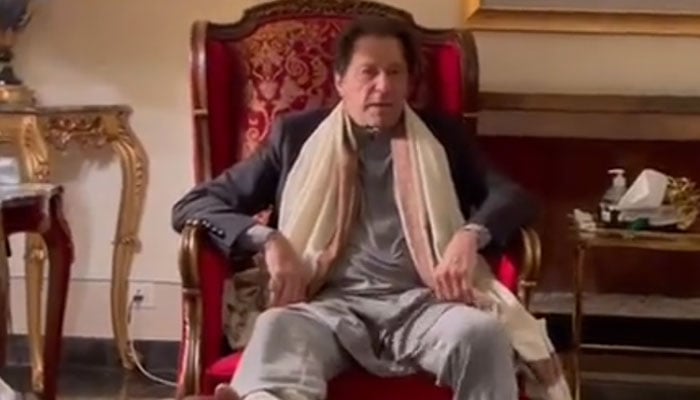 Pakistan Tehreek-e-Insaf Chairman Imran Khan presides over a meeting. — Twitter/@PTIofficial