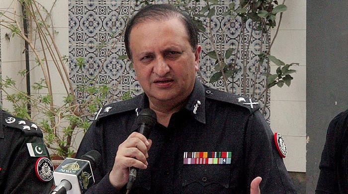 Karachi police chief advises citizens to not resist robbers during mugging