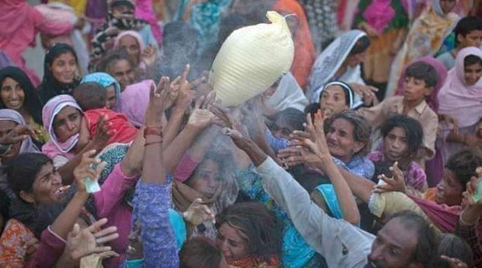 Mirpurkhas man killed in stampede amid sale of subsidised flour