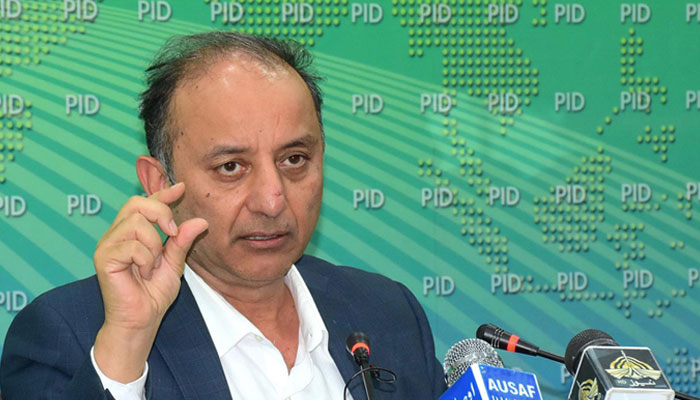 State Minister for Petroleum Musadik Malik addressing a press conference on January 26, 2023. — APP/File