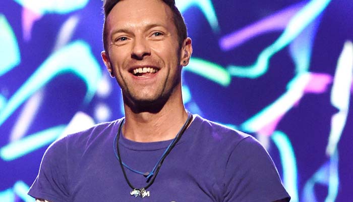 Fans of the K-pop group BTS praised Coldplay’s Chris Martin’s outfit choice at the Grammys