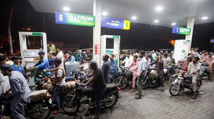Fears of 'exchange losses' led to petrol crisis in Pakistan