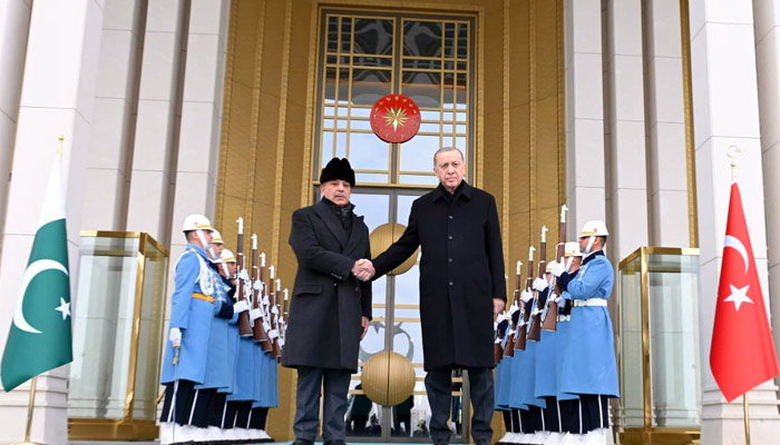 Prime Minister Shehbaz Sharif photographed with Turkish President Recep Tayyip Erdoğan upon the formers arrival at the Turkish Presidency in Ankara. — Twitter/@GovtofPakistan