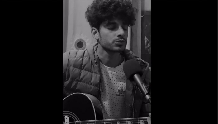 Screengrab from a video of Kaifi Khalil singing. — Twitter/@kaifikhalil