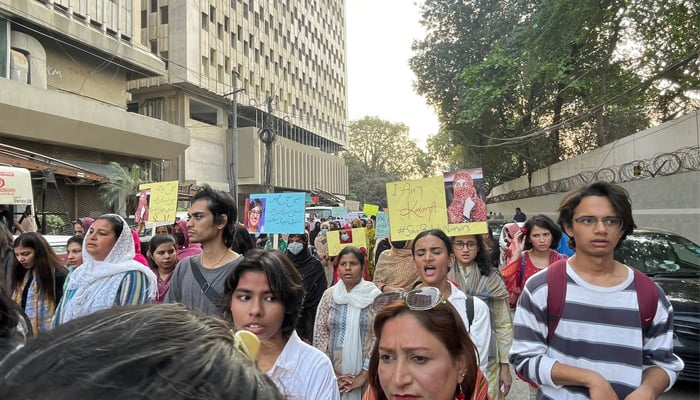 Aurat March participants while marching in Karachi on March 8, 2023. — Twitter/AuratMarchKhi